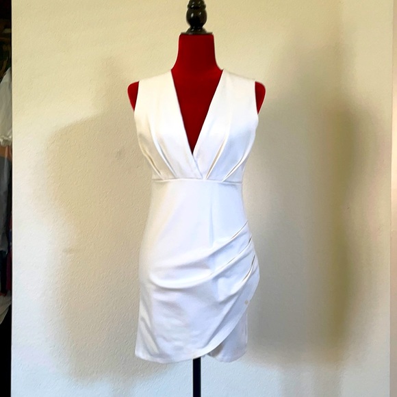 Lulus Dresses & Skirts - Lulus White Cocktail Dress, Size M